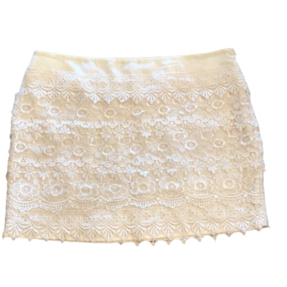 SANS SOUCI JUNIORS SZ MEDIUM CREAM FLORAL LACE TIERED MINI SKIRT-14" LONG - Picture 1 of 5
